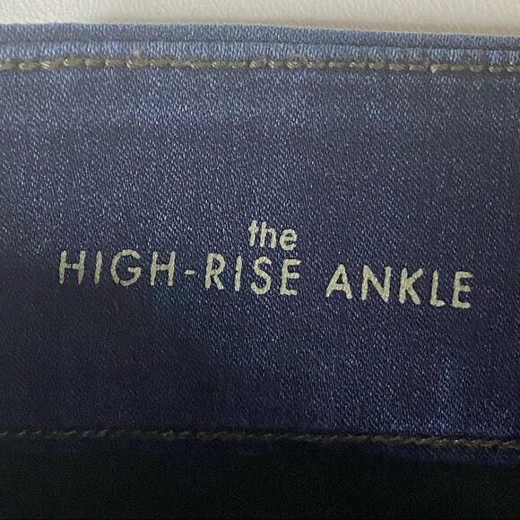 Liverpool | High-Rise Ankle Jeans - Picture 4 of 8